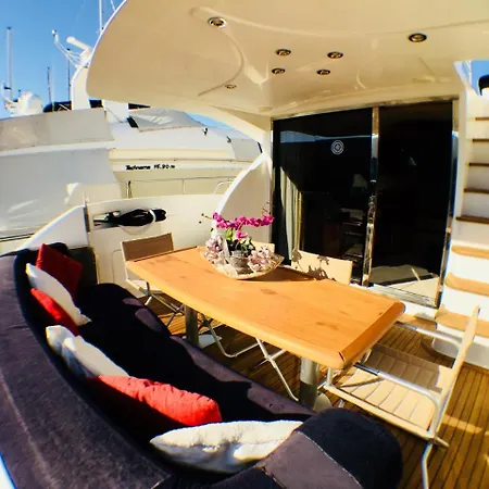 Tropez Luxury Yacht Botel