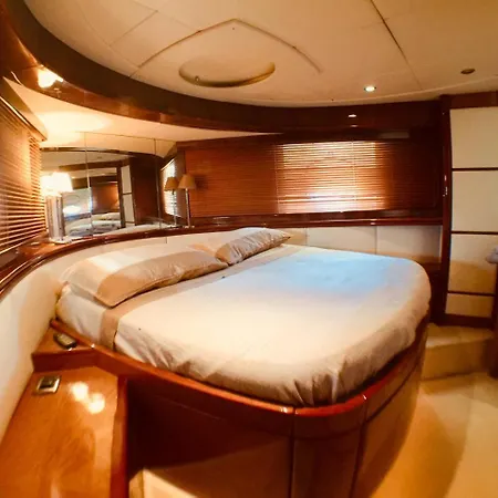 Tropez Luxury Yacht * Σαιν-Τροπέ