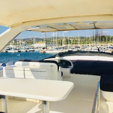 Tropez Luxury Yacht * Σαιν-Τροπέ